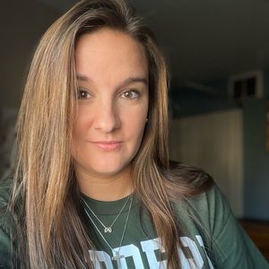 Meet your Posher, Courtney